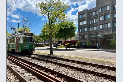 1731 Beacon St #4, Brookline, MA 02445 - Photo 23