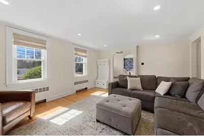 25 Wakefield St, Reading, MA 01867 - Photo 7