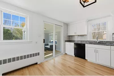 25 Wakefield St, Reading, MA 01867 - Photo 13