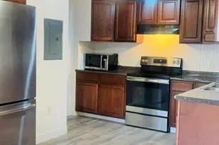 425 W Elm St, Brockton, MA 02301 - Photo 5