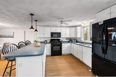 17 Maguire Street, Methuen, MA 01844 - Photo 11