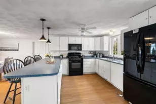 17 Maguire St, Methuen, MA 01844 - Photo 11