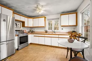 17 Maguire St, Methuen, MA 01844 - Photo 21