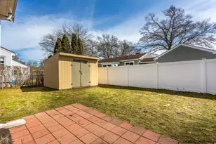 54 Huntington Ave, Dartmouth, MA 02747 - Photo 17