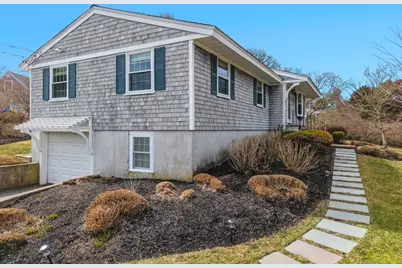 137 Shane Dr, Chatham, MA 02633 - Photo 3