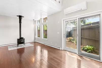 18 Bay Street #4, Cambridge, MA 02139 - Photo 9