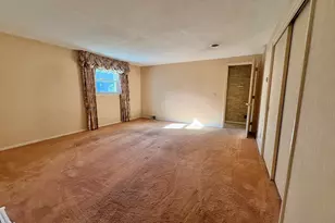 121 W Meadowview Rd, Holyoke, MA 01040 - Photo 11