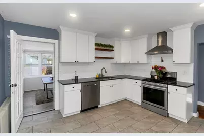 127 Governor St, Springfield, MA 01104 - Photo 9