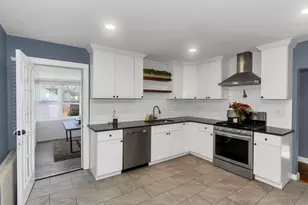 127 Governor St, Springfield, MA 01104 - Photo 9