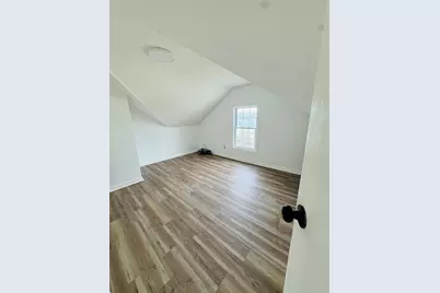 44 Spring St, Agawam, MA 01001 - Photo 9