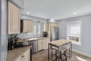 17 Davis Ave, Attleboro, MA 02703 - Photo 5