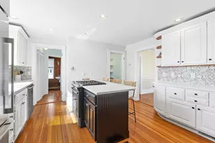 72 B St, Hull, MA 02045 - Photo 11