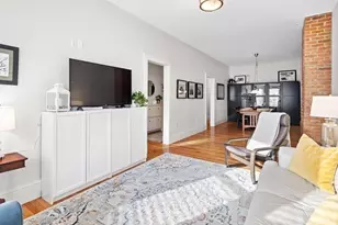 556 E 5th St, Boston, MA 02127 - Photo 1