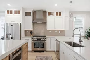 55 A St, Hull, MA 02045 - Photo 9