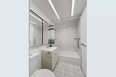 32 Shrewsbury Green Dr #F, Shrewsbury, MA 01545 - Photo 11