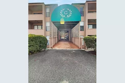 32 Shrewsbury Green Dr #F, Shrewsbury, MA 01545 - Photo 1