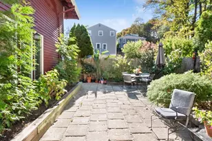 4 Coffin Ct, Newburyport, MA 01950 - Photo 7