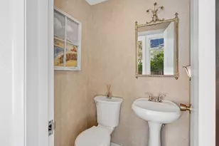 4 Coffin Ct, Newburyport, MA 01950 - Photo 21