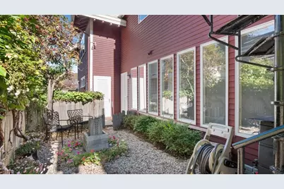 4 Coffin Court, Newburyport, MA 01950 - Photo 29