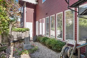 4 Coffin Ct, Newburyport, MA 01950 - Photo 29