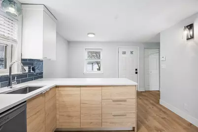 28 Margin St #A, Lynn, MA 01905 - Photo 7