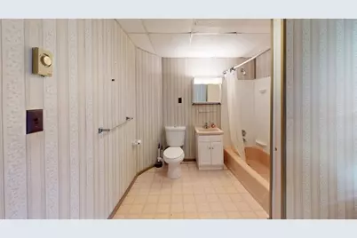 51 Uxbridge St, Worcester, MA 01605 - Photo 29