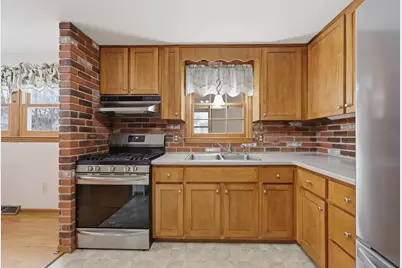 13 Avon Drive, Hudson, MA 01749 - Photo 7