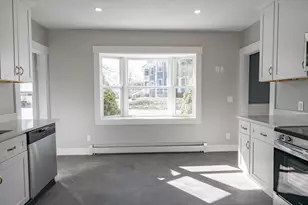 32 Burnap St, Fitchburg, MA 01420 - Photo 9