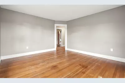 76 Myrtle St, Lynn, MA 01905 - Photo 11