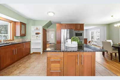 112 Ashcroft Rd, Medford, MA 02155 - Photo 21