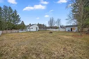 3 New Fitchburg Rd, Townsend, MA 01474 - Photo 17