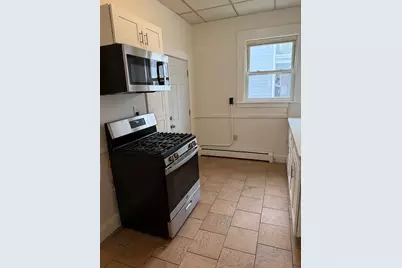 229 Jackson St, Lawrence, MA 01841 - Photo 9