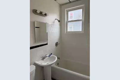 229 Jackson St, Lawrence, MA 01841 - Photo 17