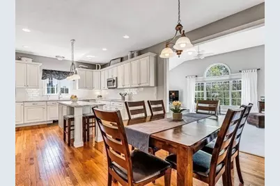 711 Samuel Dr, Northbridge, MA 01588 - Photo 17