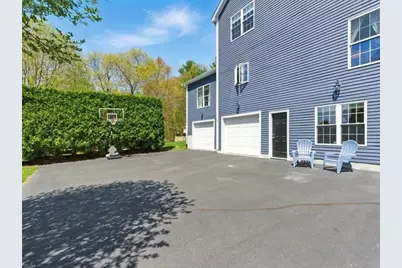 711 Samuel Dr, Northbridge, MA 01588 - Photo 3