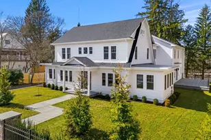 873 Chestnut St, Newton, MA 02468 - Photo 3