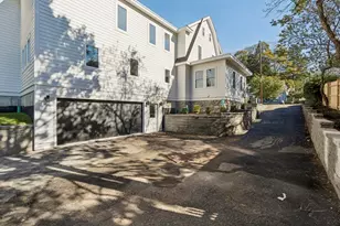 873 Chestnut St, Newton, MA 02468 - Photo 5