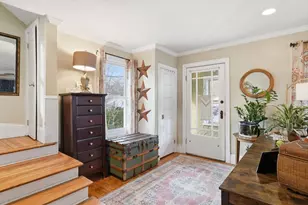 19 Orpheum Ave, East Longmeadow, MA 01028 - Photo 7