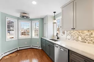 8-10 Menlo Terrace, Lynn, MA 01905 - Photo 9