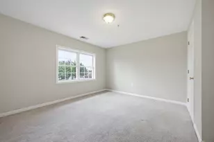 100 Lawrence St, Haverhill, MA 01830 - Photo 19