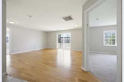 100 Lawrence St #18, Haverhill, MA 01830 - Photo 9