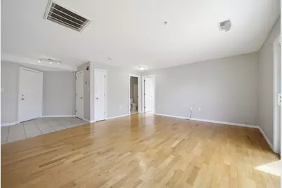 100 Lawrence St #18, Haverhill, MA 01830 - Photo 7