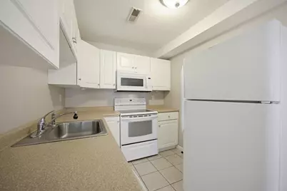 100 Lawrence St #18, Haverhill, MA 01830 - Photo 15