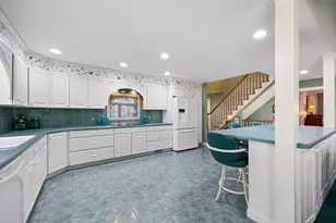 300 Pinehurst Dr, East Longmeadow, MA 01028 - Photo 7