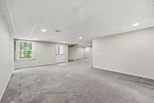 300 Pinehurst Dr, East Longmeadow, MA 01028 - Photo 31