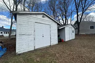 218 Main St, Acushnet, MA 02743 - Photo 3