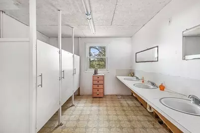 40 Wareham St, Carver, MA 02330 - Photo 33