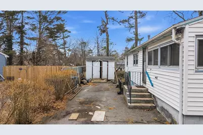 97 Plymouth Ave, Wareham, MA 02538 - Photo 13