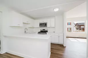 194 Albion St, Fall River, MA 02723 - Photo 17