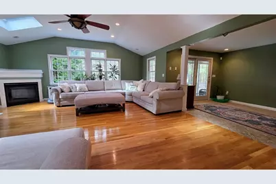 10 Blue Jay St, Franklin, MA 02038 - Photo 15